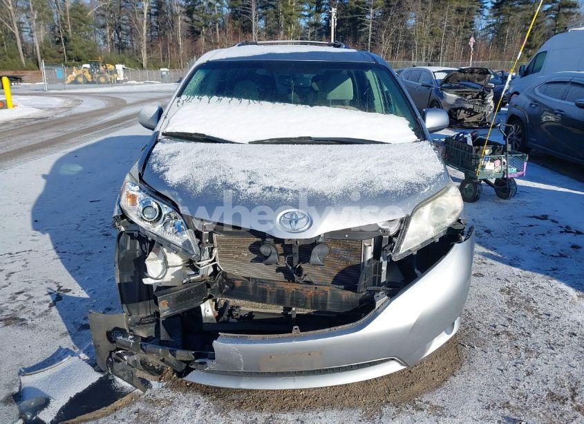 Photo 12 of 2012 Toyota Sienna LE V6 8 PASSENGER (VIN 5TDKK3DC2CS275217)