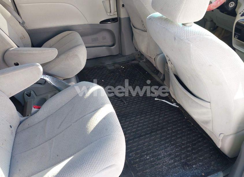 Photo 8 of 2012 Toyota Sienna LE V6 8 PASSENGER (VIN 5TDKK3DC2CS275217)