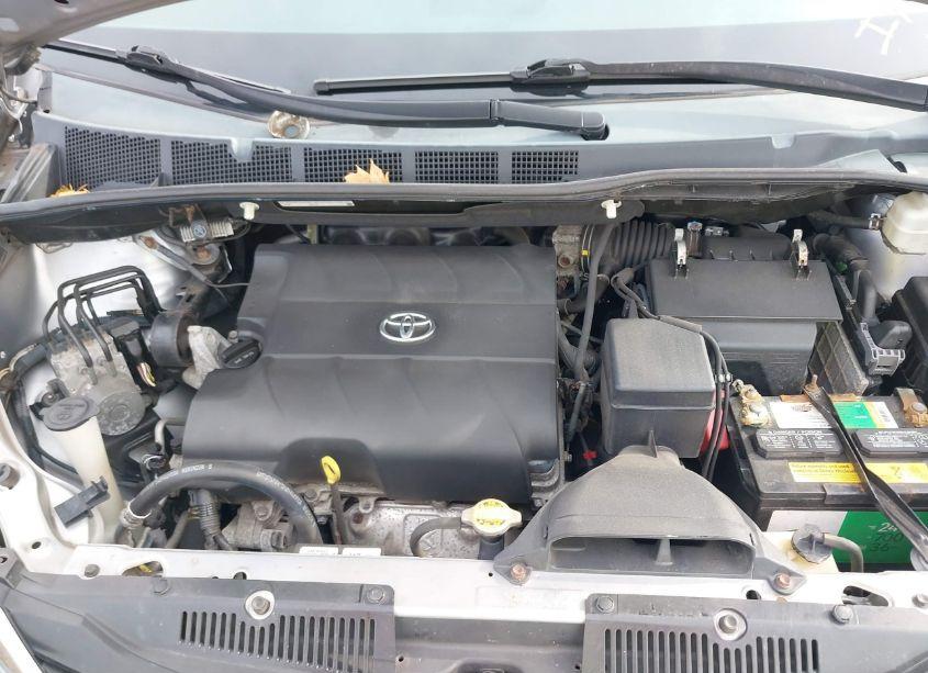 Photo 10 of 2012 Toyota Sienna LE V6 8 PASSENGER (VIN 5TDKK3DC2CS279266)