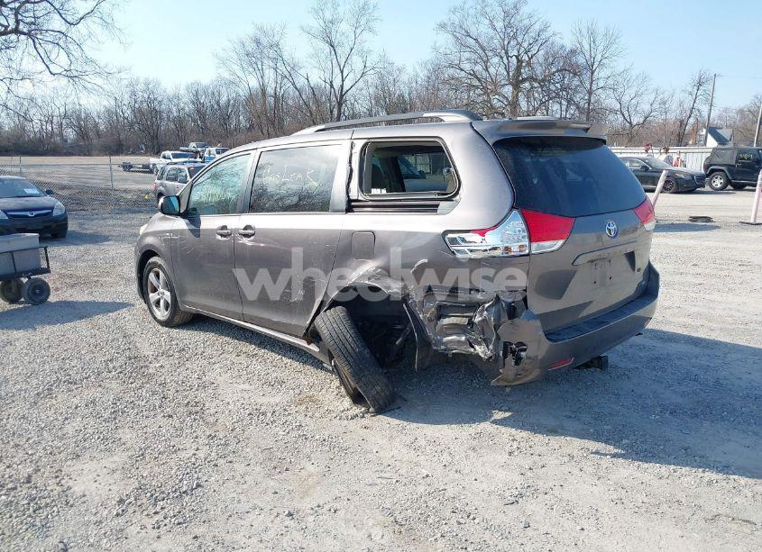 Photo 3 of 2013 Toyota Sienna LE V6 8 PASSENGER (VIN 5TDKK3DC2DS289863)