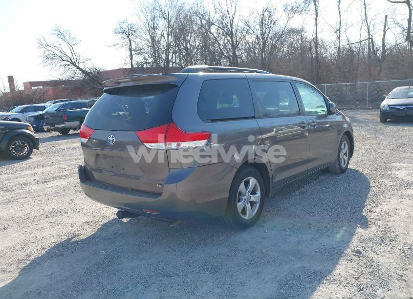 Photo 4 of 2013 Toyota Sienna LE V6 8 PASSENGER (VIN 5TDKK3DC2DS289863)