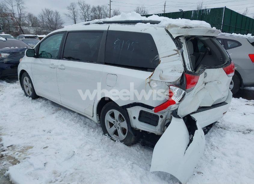 Photo 3 of 2013 Toyota Sienna LE V6 8 PASSENGER (VIN 5TDKK3DC2DS298515)
