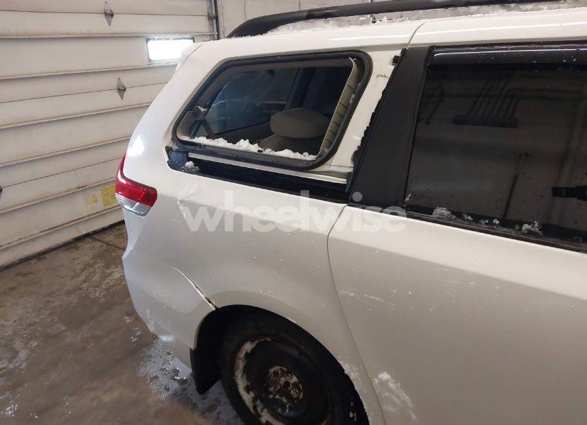 Photo 20 of 2013 Toyota Sienna LE V6 8 PASSENGER (VIN 5TDKK3DC2DS309626)