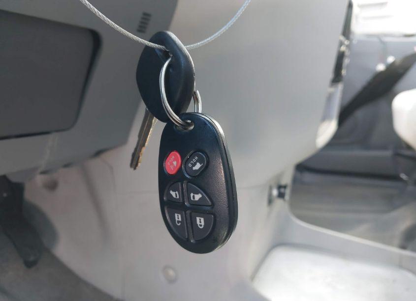 Photo 11 of 2013 Toyota Sienna LE V6 8 PASSENGER (VIN 5TDKK3DC2DS320030)