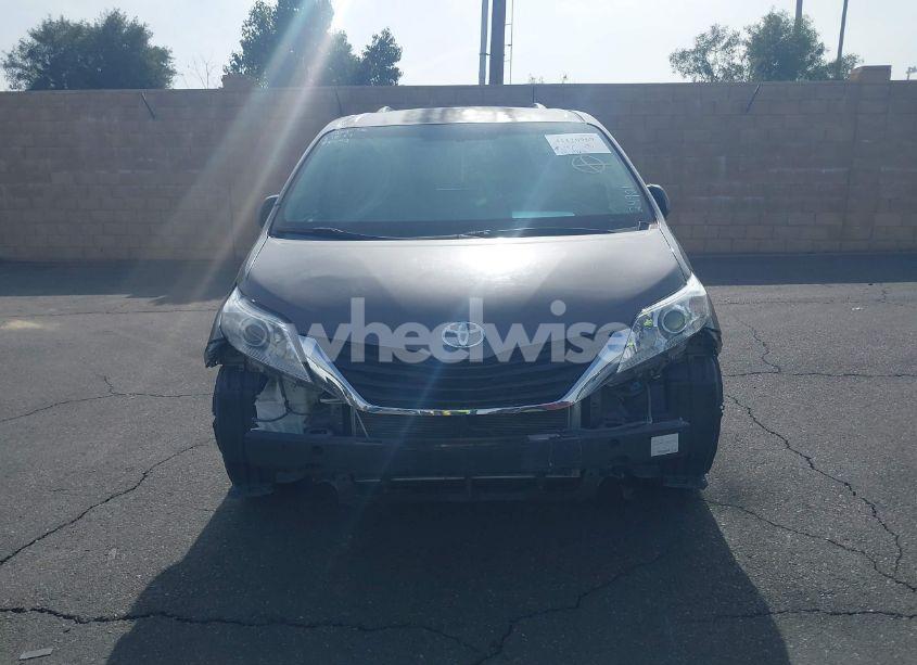 Photo 13 of 2013 Toyota Sienna LE V6 8 PASSENGER (VIN 5TDKK3DC2DS324921)