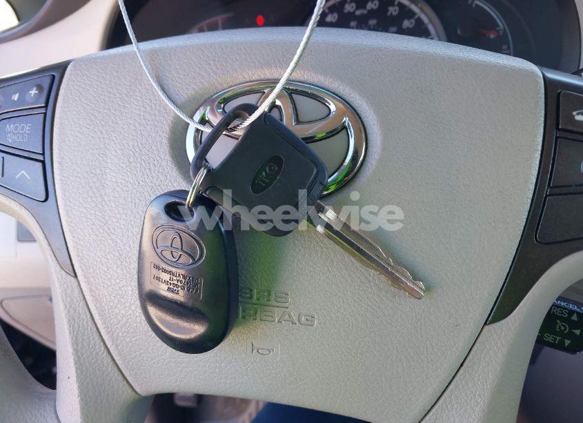 Photo 11 of 2013 Toyota Sienna LE V6 8 PASSENGER (VIN 5TDKK3DC2DS364013)