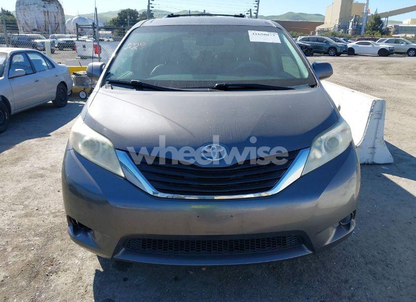 Photo 12 of 2013 Toyota Sienna LE V6 8 PASSENGER (VIN 5TDKK3DC2DS364013)