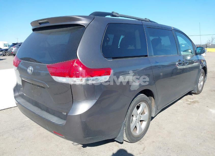 Photo 4 of 2013 Toyota Sienna LE V6 8 PASSENGER (VIN 5TDKK3DC2DS364013)