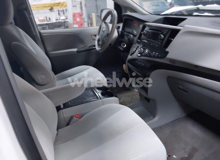 Photo 5 of 2013 Toyota Sienna LE V6 8 PASSENGER (VIN 5TDKK3DC2DS368790)