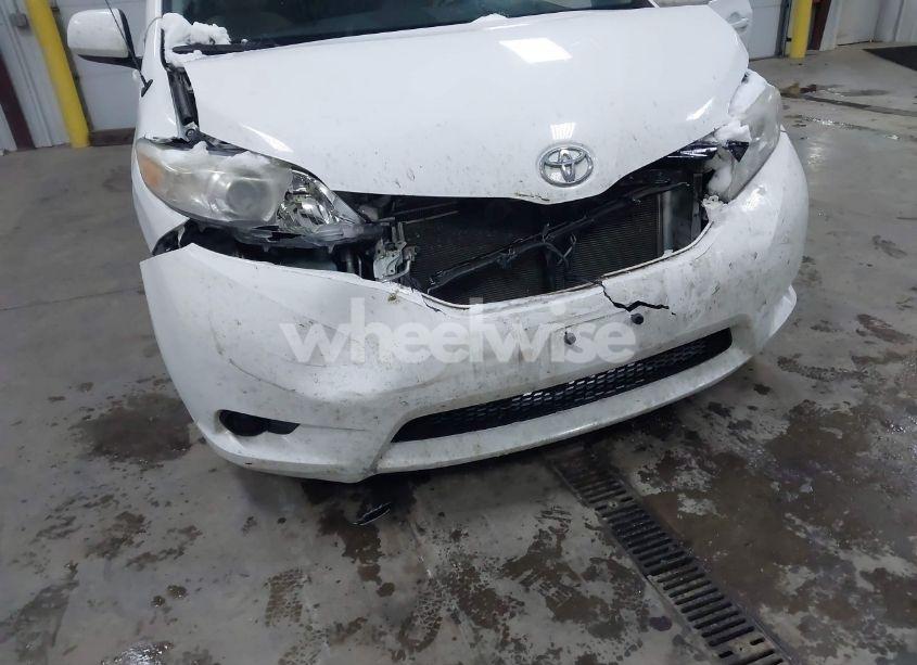 Photo 6 of 2013 Toyota Sienna LE V6 8 PASSENGER (VIN 5TDKK3DC2DS368790)