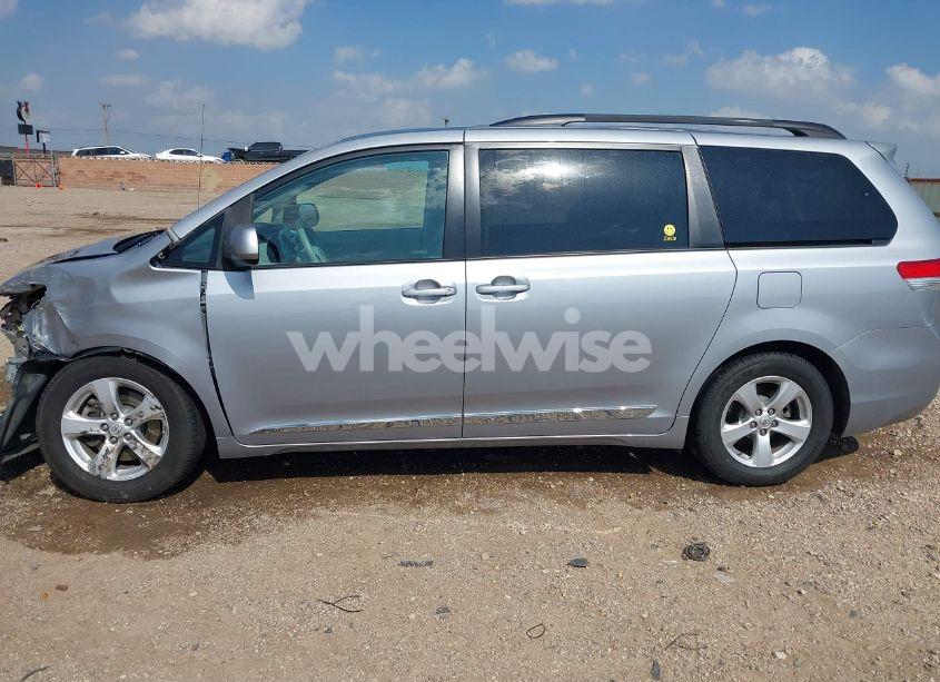 Photo 15 of 2013 Toyota Sienna LE V6 8 PASSENGER (VIN 5TDKK3DC2DS389090)