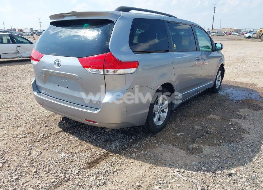 Photo 4 of 2013 Toyota Sienna LE V6 8 PASSENGER (VIN 5TDKK3DC2DS389090)