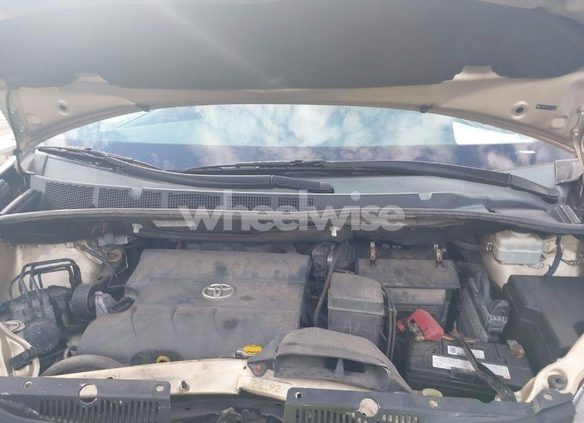 Photo 10 of 2014 Toyota Sienna LE V6 8 PASSENGER (VIN 5TDKK3DC2ES432358)
