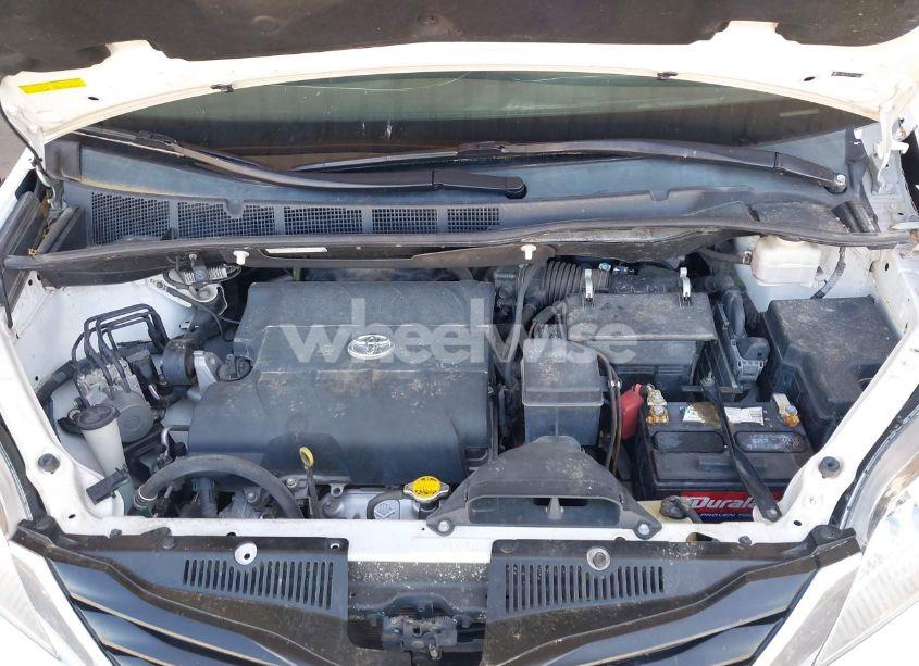 Photo 10 of 2014 Toyota Sienna LE V6 8 PASSENGER (VIN 5TDKK3DC2ES434546)