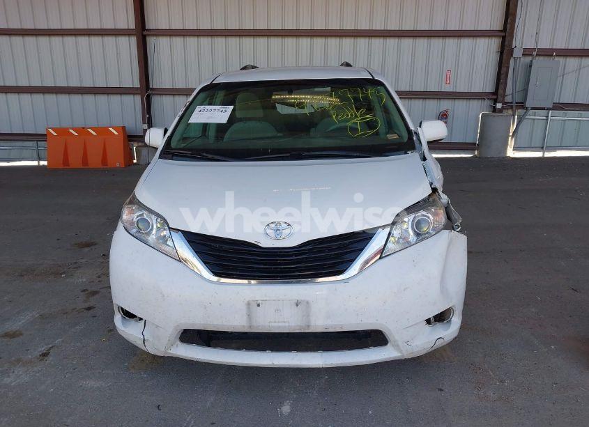 Photo 12 of 2014 Toyota Sienna LE V6 8 PASSENGER (VIN 5TDKK3DC2ES434546)