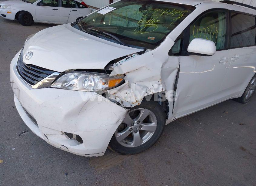 Photo 17 of 2014 Toyota Sienna LE V6 8 PASSENGER (VIN 5TDKK3DC2ES434546)