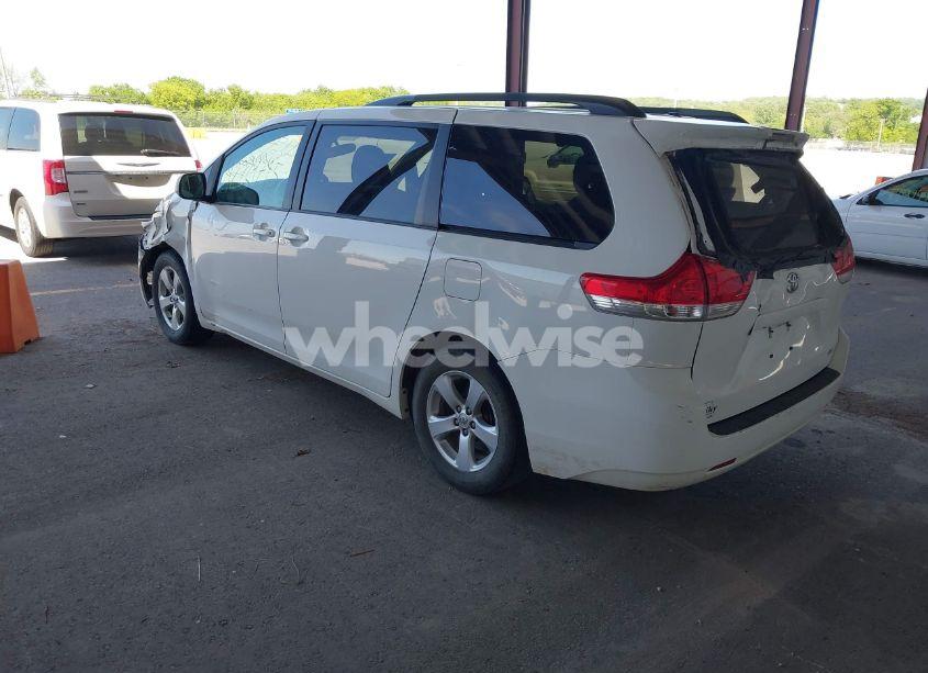 Photo 3 of 2014 Toyota Sienna LE V6 8 PASSENGER (VIN 5TDKK3DC2ES434546)