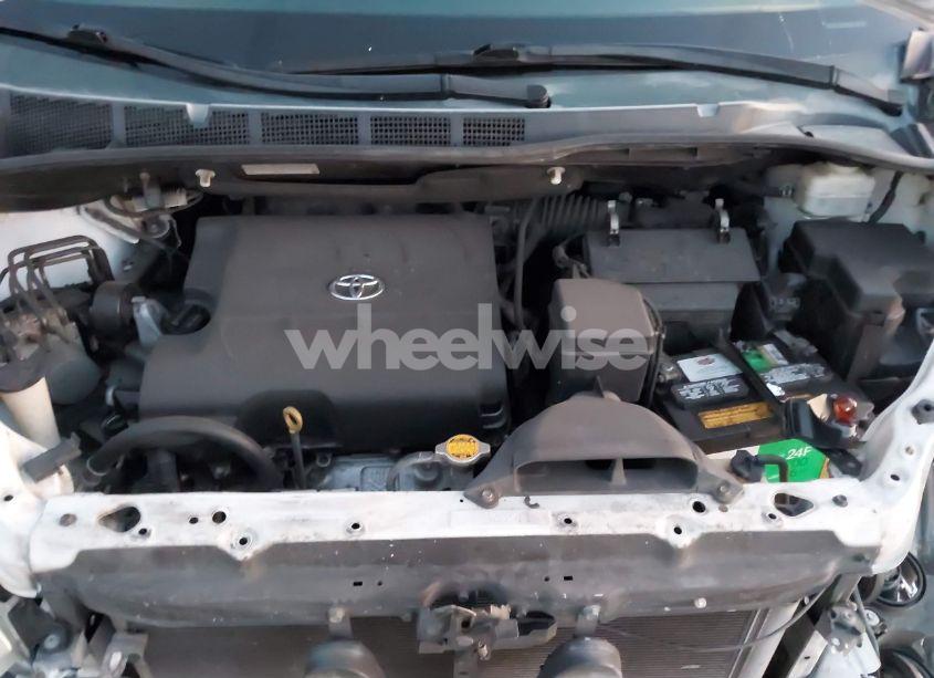 Photo 10 of 2014 Toyota Sienna LE V6 8 PASSENGER (VIN 5TDKK3DC2ES452707)