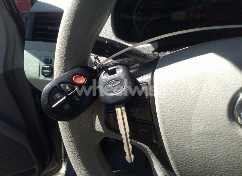 Photo 11 of 2014 Toyota Sienna LE V6 8 PASSENGER (VIN 5TDKK3DC2ES465828)