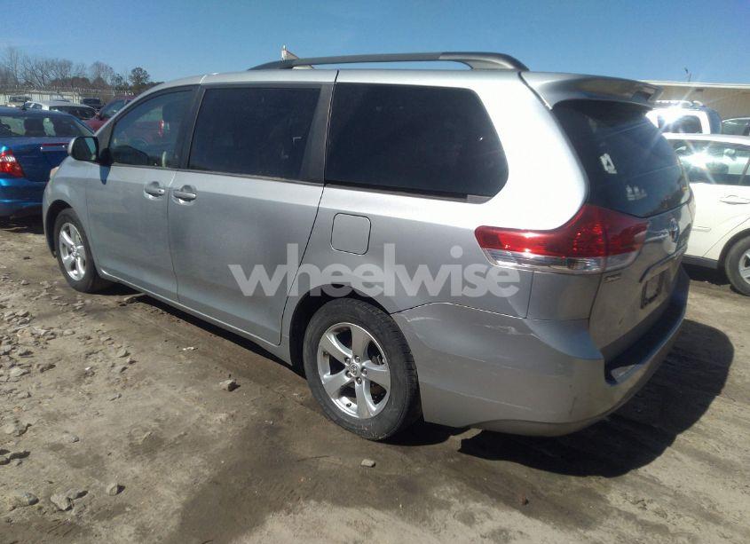 Photo 3 of 2014 Toyota Sienna LE V6 8 PASSENGER (VIN 5TDKK3DC2ES465828)