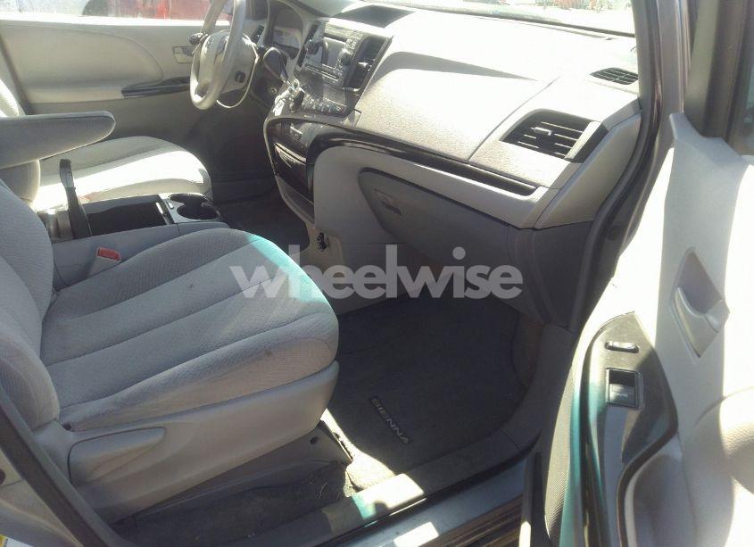 Photo 5 of 2014 Toyota Sienna LE V6 8 PASSENGER (VIN 5TDKK3DC2ES465828)