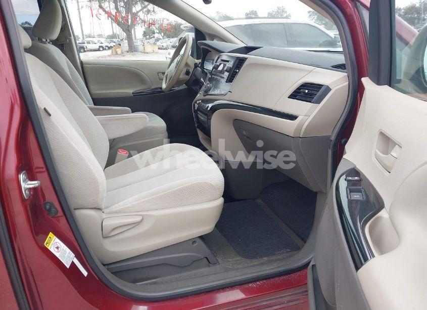Photo 5 of 2014 Toyota Sienna LE V6 7 PASSENGER MOBILITY (VIN 5TDKK3DC2ES466817)