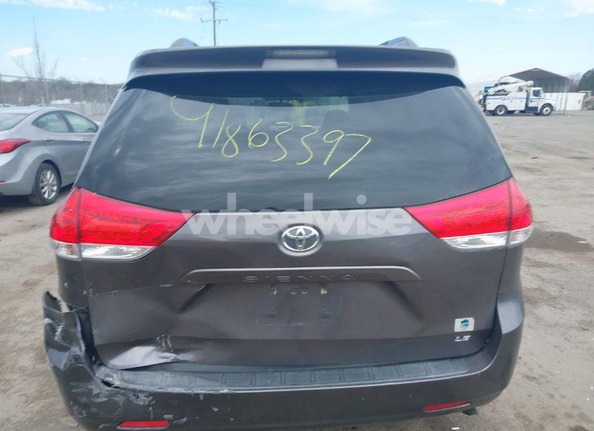 Photo 16 of 2014 Toyota Sienna LE V6 8 PASSENGER (VIN 5TDKK3DC2ES519967)