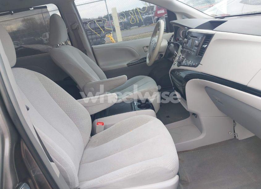 Photo 5 of 2014 Toyota Sienna LE V6 8 PASSENGER (VIN 5TDKK3DC2ES519967)