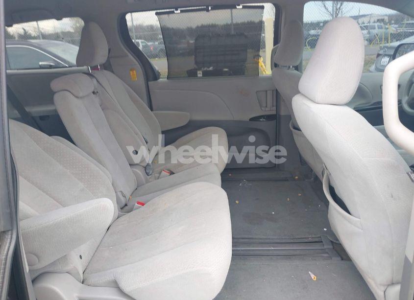 Photo 8 of 2014 Toyota Sienna LE V6 8 PASSENGER (VIN 5TDKK3DC2ES519967)