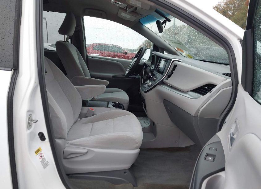 Photo 5 of 2015 Toyota Sienna LE 8 PASSENGER (VIN 5TDKK3DC2FS564358)