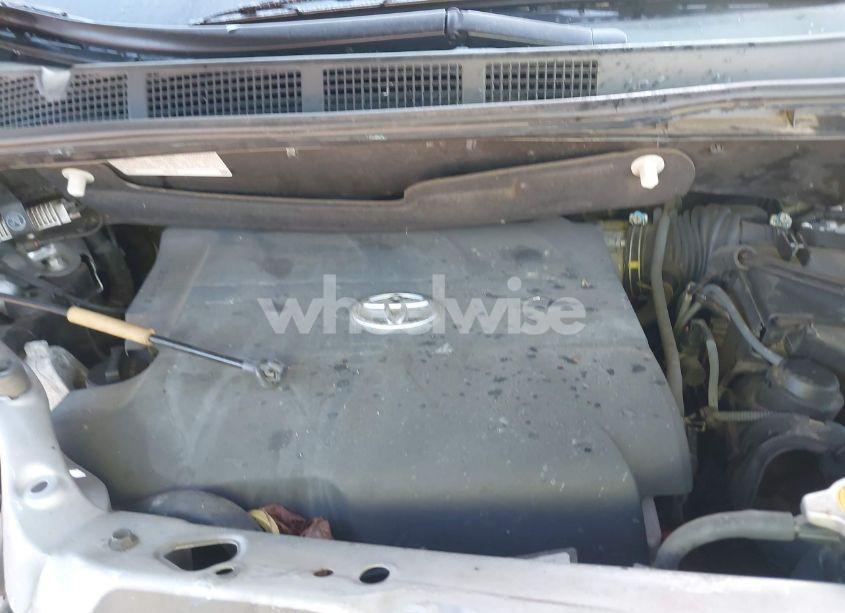 Photo 10 of 2015 Toyota Sienna LE 7 PASSENGER/LE 8 PASSENGER (VIN 5TDKK3DC2FS571665)