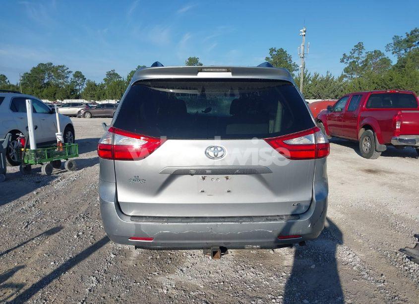 Photo 17 of 2015 Toyota Sienna LE 7 PASSENGER/LE 8 PASSENGER (VIN 5TDKK3DC2FS571665)