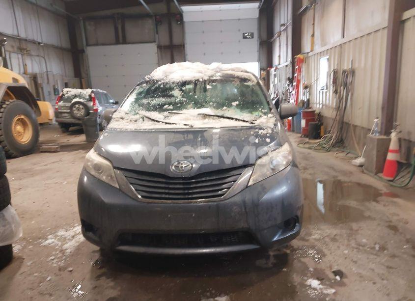 Photo 12 of 2015 Toyota Sienna LE 8 PASSENGER (VIN 5TDKK3DC2FS580091)