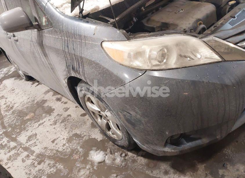 Photo 6 of 2015 Toyota Sienna LE 8 PASSENGER (VIN 5TDKK3DC2FS580091)