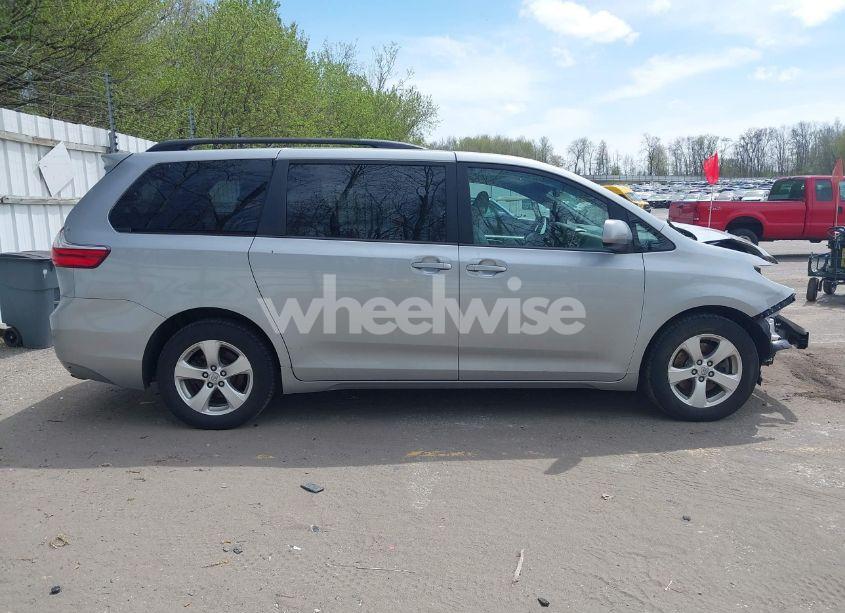 Photo 13 of 2015 Toyota Sienna LE 8 PASSENGER (VIN 5TDKK3DC2FS601019)