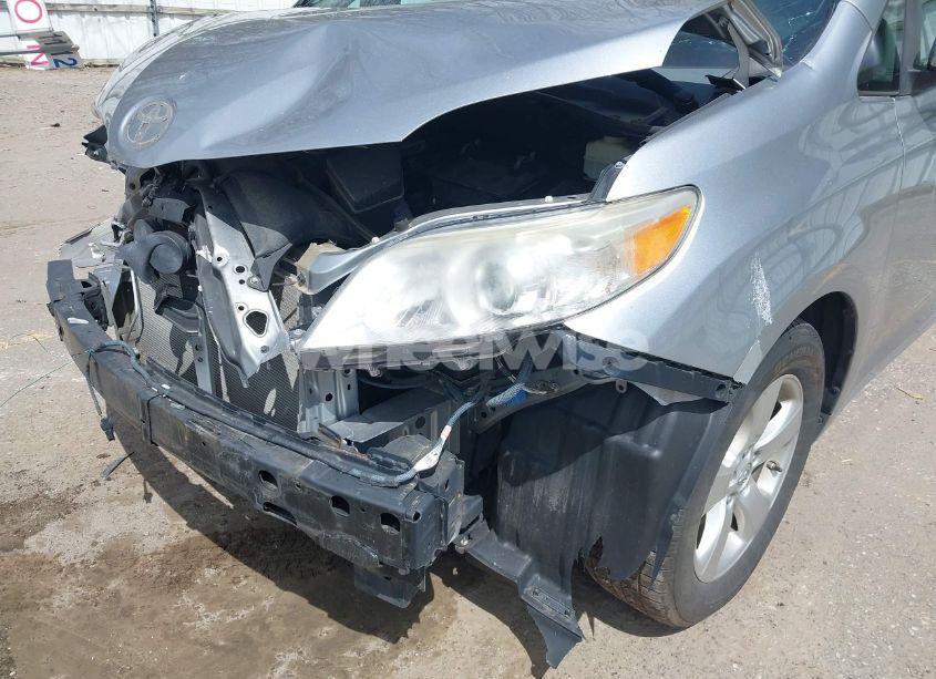 Photo 6 of 2015 Toyota Sienna LE 8 PASSENGER (VIN 5TDKK3DC2FS601019)