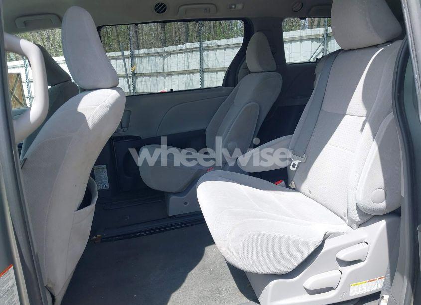 Photo 8 of 2015 Toyota Sienna LE 8 PASSENGER (VIN 5TDKK3DC2FS601019)