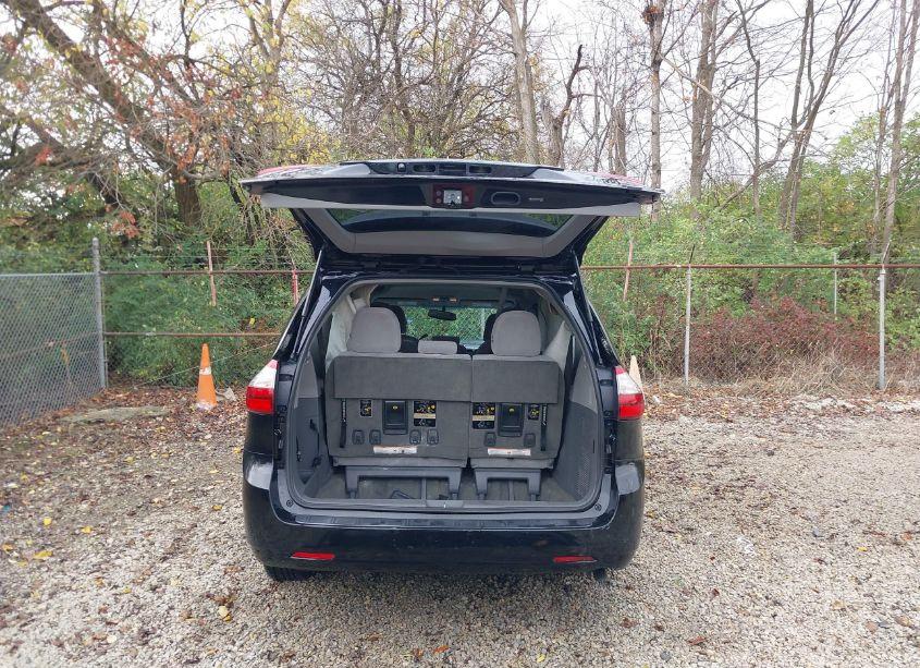Photo 17 of 2015 Toyota Sienna LE 8 PASSENGER (VIN 5TDKK3DC2FS603465)