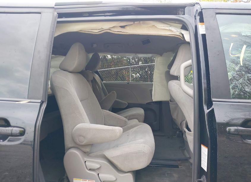 Photo 8 of 2015 Toyota Sienna LE 8 PASSENGER (VIN 5TDKK3DC2FS603465)