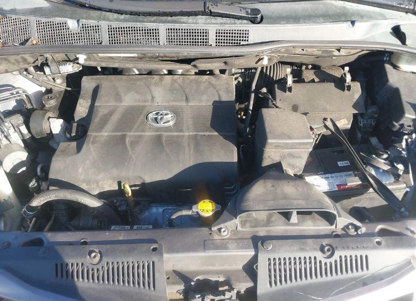 Photo 10 of 2015 Toyota Sienna LE 8 PASSENGER (VIN 5TDKK3DC2FS616023)