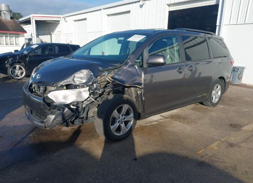 Photo 2 of 2015 Toyota Sienna LE 8 PASSENGER (VIN 5TDKK3DC2FS616023)