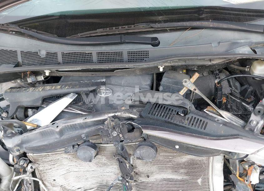 Photo 10 of 2015 Toyota Sienna LE 8 PASSENGER (VIN 5TDKK3DC2FS617284)