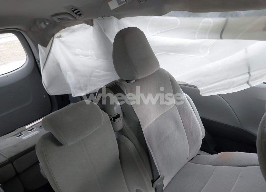 Photo 8 of 2015 Toyota Sienna LE 8 PASSENGER (VIN 5TDKK3DC2FS617284)