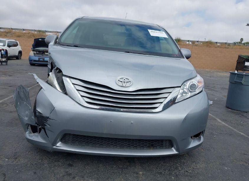 Photo 12 of 2015 Toyota Sienna LE 8 PASSENGER (VIN 5TDKK3DC2FS638989)