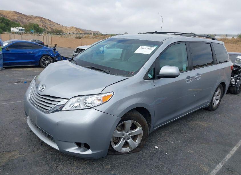 Photo 2 of 2015 Toyota Sienna LE 8 PASSENGER (VIN 5TDKK3DC2FS638989)