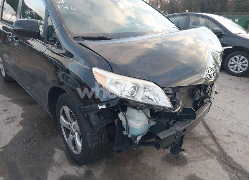 Photo 19 of 2015 Toyota Sienna LE 8 PASSENGER (VIN 5TDKK3DC2FS683429)