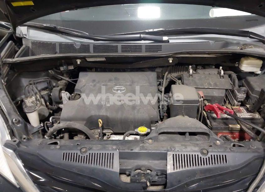 Photo 10 of 2016 Toyota Sienna LE 8 PASSENGER (VIN 5TDKK3DC2GS707102)