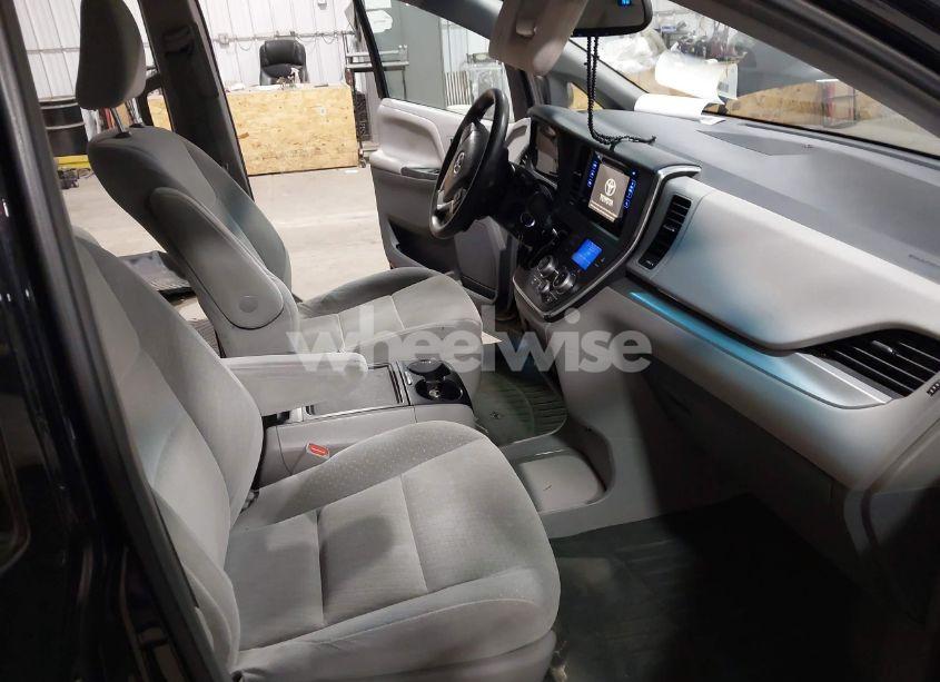 Photo 5 of 2016 Toyota Sienna LE 8 PASSENGER (VIN 5TDKK3DC2GS707102)