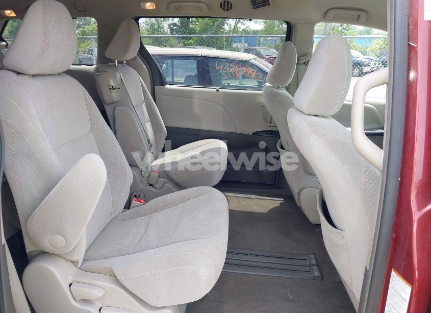 Photo 8 of 2016 Toyota Sienna LE 8 PASSENGER (VIN 5TDKK3DC2GS718956)