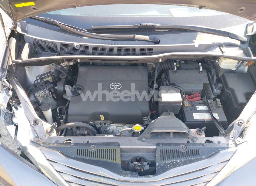 Photo 10 of 2016 Toyota Sienna LE 8 PASSENGER (VIN 5TDKK3DC2GS726247)